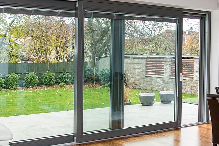 Подъемно-сдвижнной портал