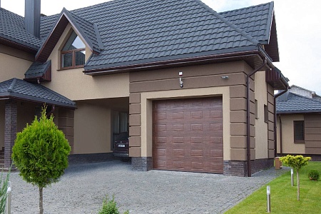 Секционные ворота